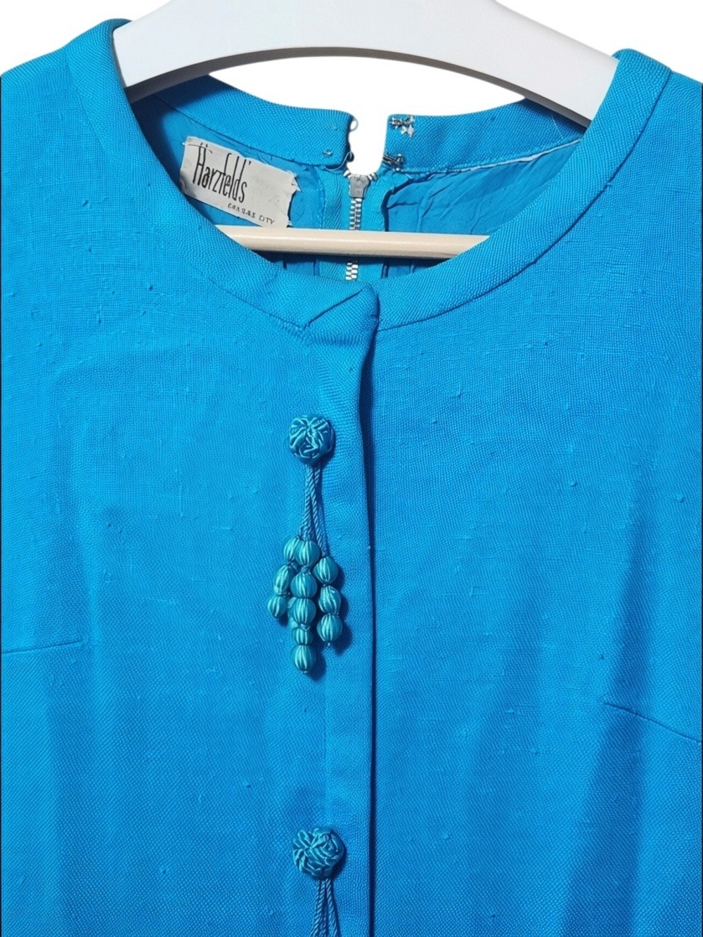 Vintage 1960s Harzfeld's Kansas City Mod Shift Dress - Turquoise Clusters - Picture 5 of 13